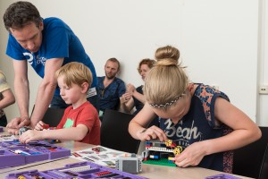 22 aan de slag met technisch lego Iedereen Einstein 25-5-2017 DSC_2901 ©ODE